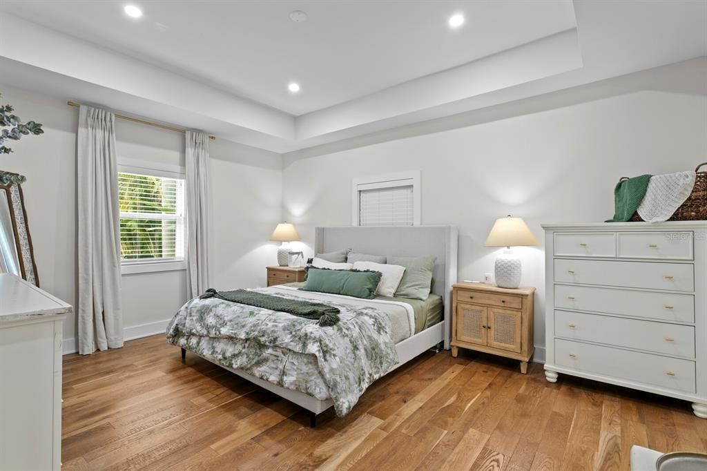 For Sale: $985,000 (3 beds, 2 baths, 1835 Square Feet)