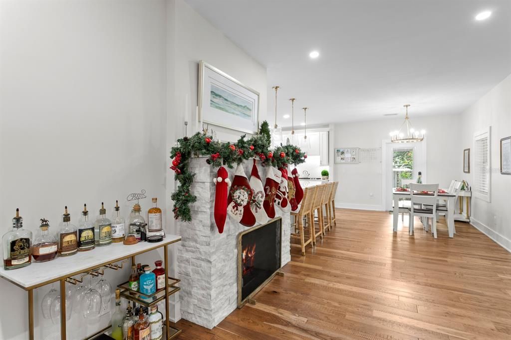 For Sale: $985,000 (3 beds, 2 baths, 1835 Square Feet)