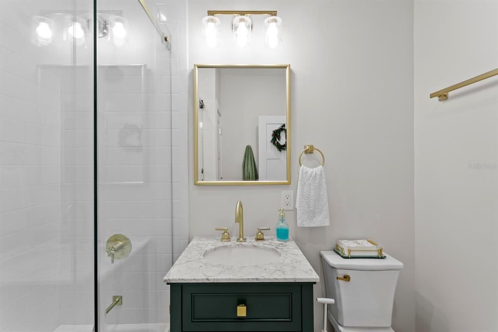 For Sale: $985,000 (3 beds, 2 baths, 1835 Square Feet)