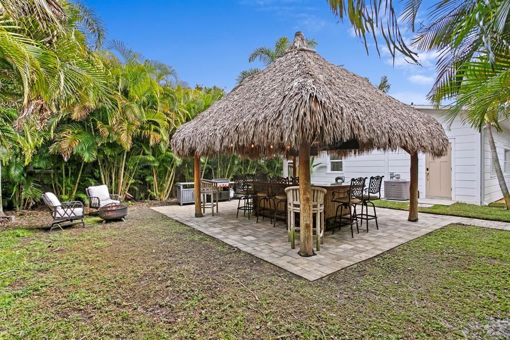 For Sale: $985,000 (3 beds, 2 baths, 1835 Square Feet)