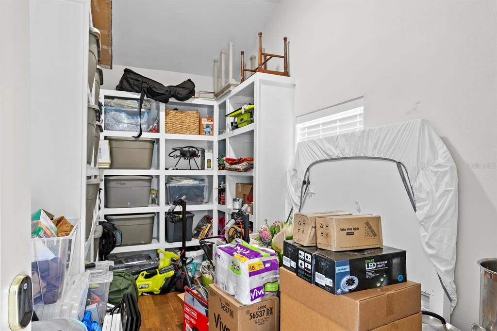 For Sale: $985,000 (3 beds, 2 baths, 1835 Square Feet)