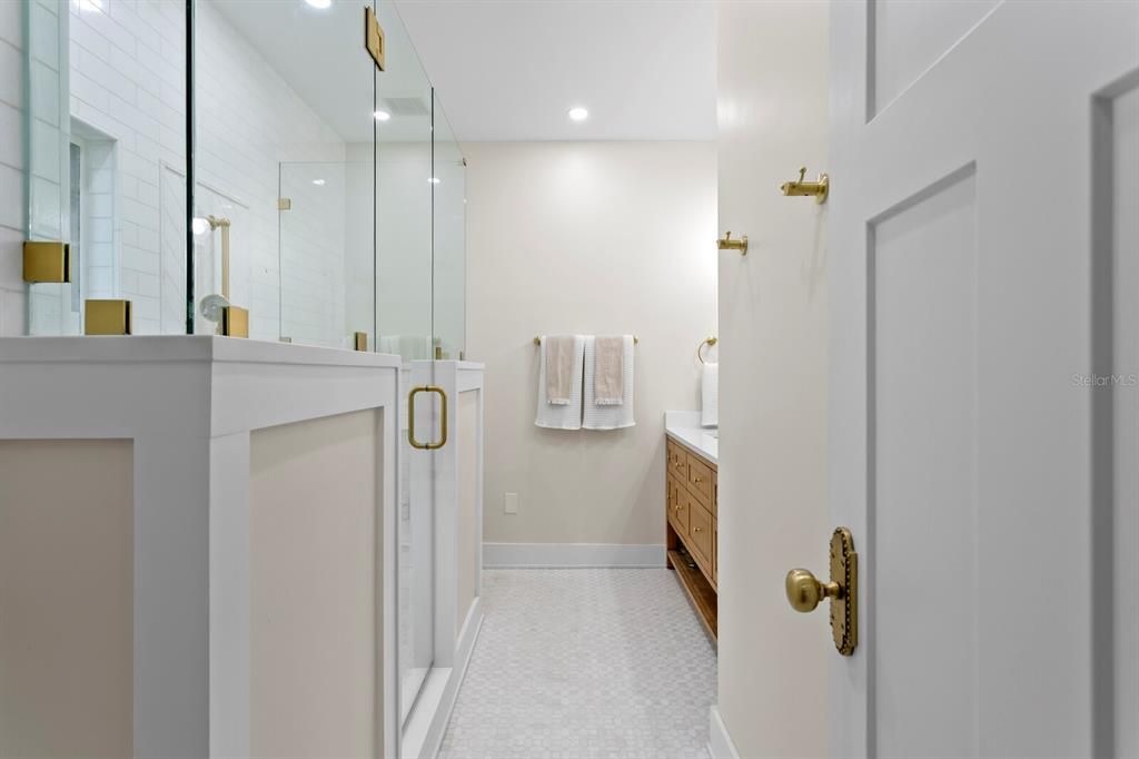 For Sale: $985,000 (3 beds, 2 baths, 1835 Square Feet)