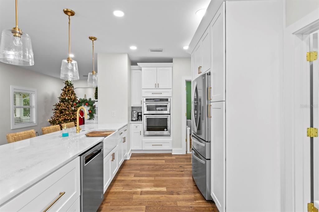 For Sale: $985,000 (3 beds, 2 baths, 1835 Square Feet)