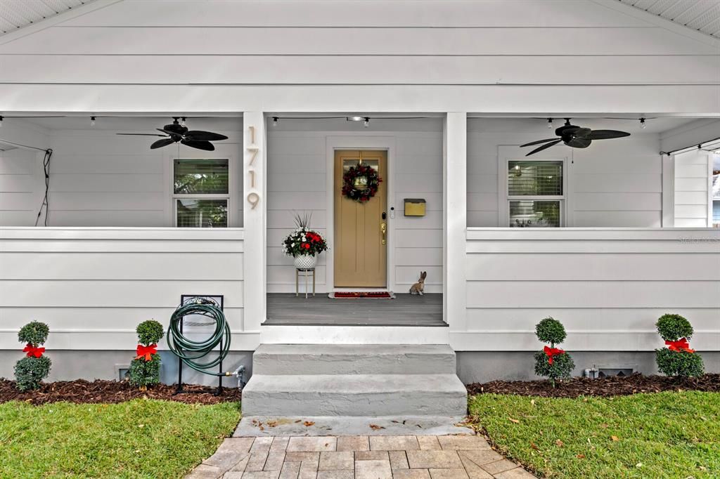 For Sale: $985,000 (3 beds, 2 baths, 1835 Square Feet)