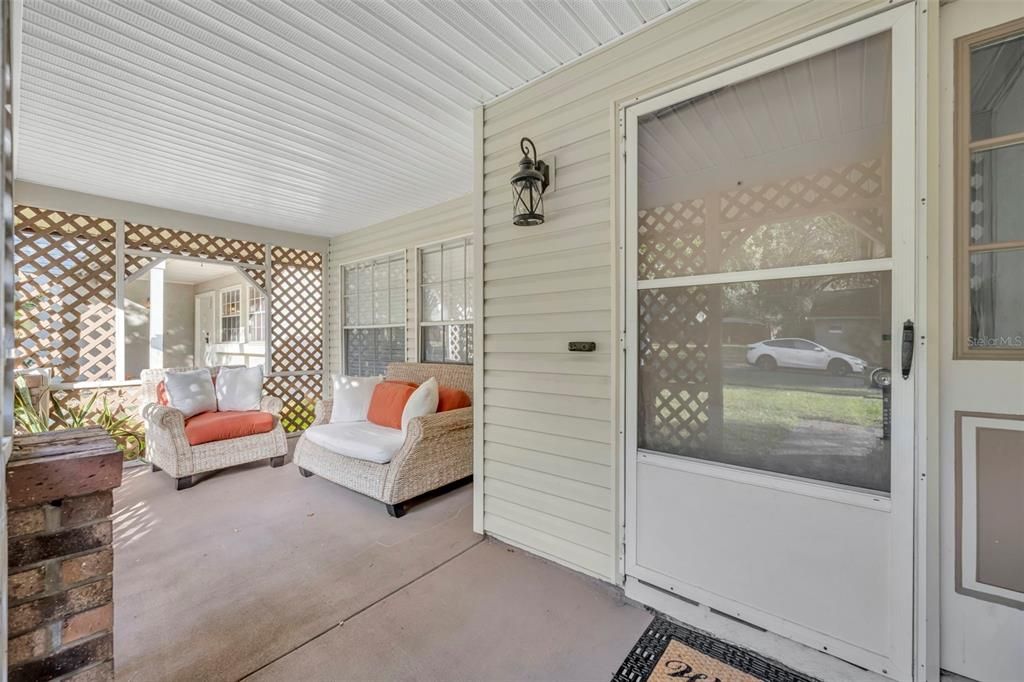 For Sale: $358,000 (3 beds, 2 baths, 1415 Square Feet)