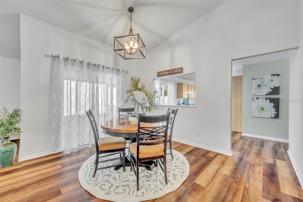 For Sale: $358,000 (3 beds, 2 baths, 1415 Square Feet)