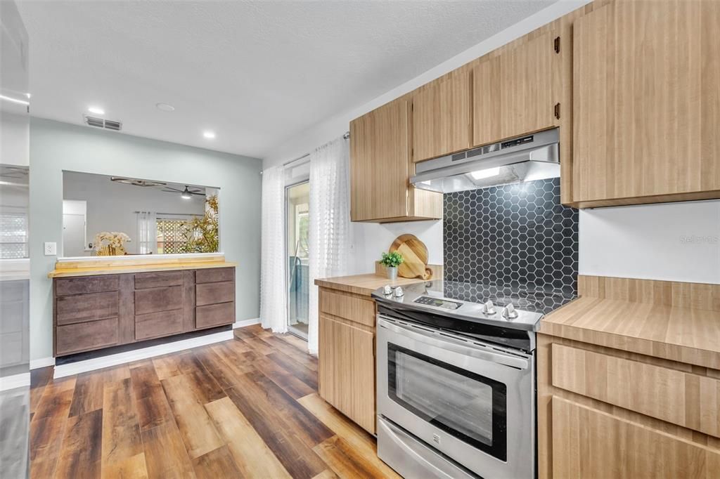 For Sale: $358,000 (3 beds, 2 baths, 1415 Square Feet)