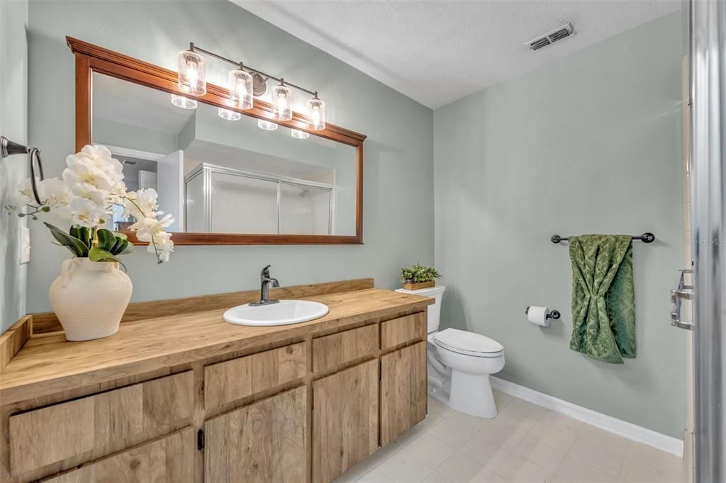 For Sale: $358,000 (3 beds, 2 baths, 1415 Square Feet)