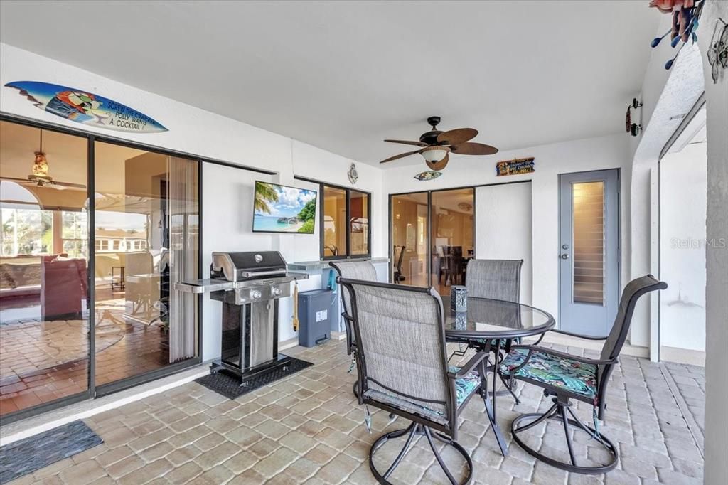 待售: $649,000 (3 贝兹, 3 浴室, 2177 平方英尺)