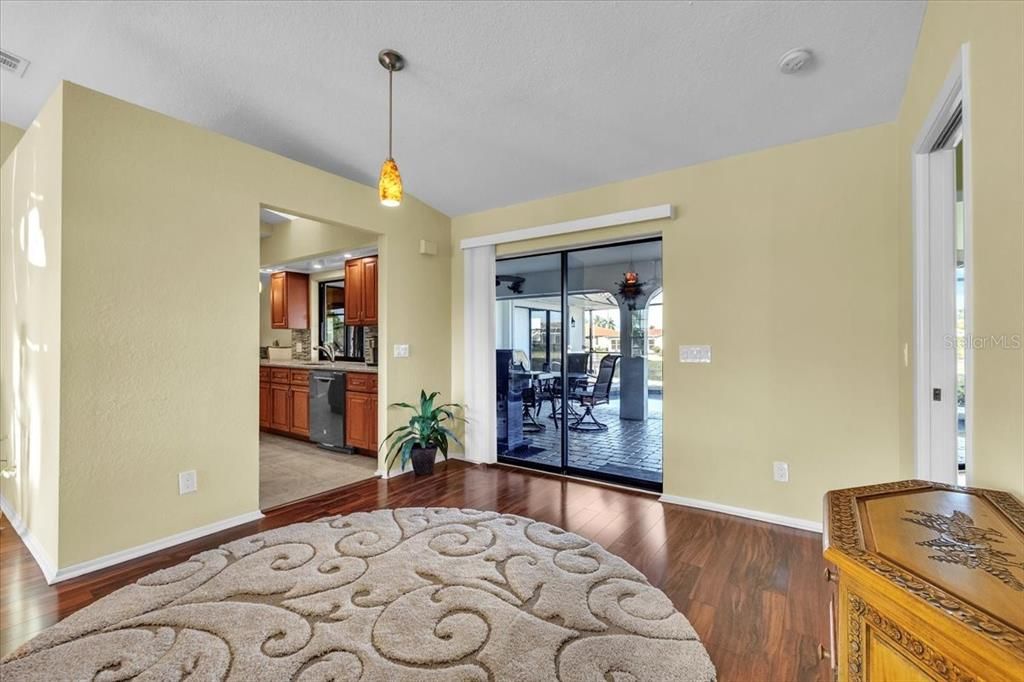 待售: $649,000 (3 贝兹, 3 浴室, 2177 平方英尺)