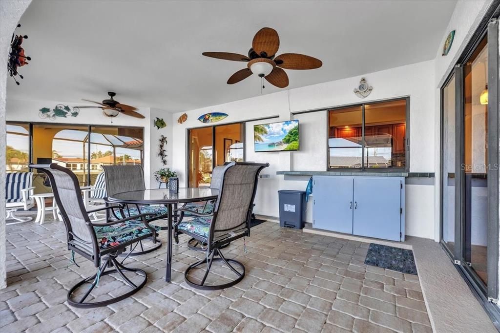 待售: $649,000 (3 贝兹, 3 浴室, 2177 平方英尺)