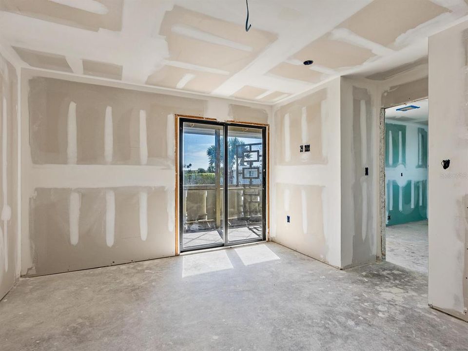 For Sale: $595,000 (2 beds, 2 baths, 985 Square Feet)