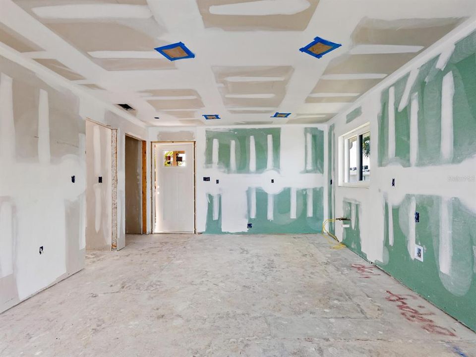 For Sale: $595,000 (2 beds, 2 baths, 985 Square Feet)