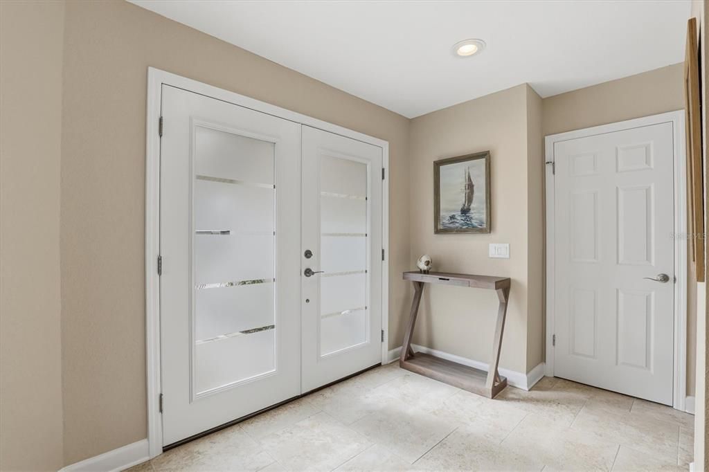 For Sale: $1,200,000 (3 beds, 2 baths, 2184 Square Feet)