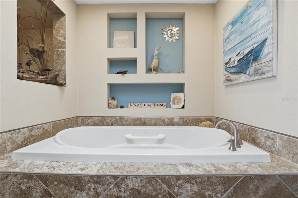 For Sale: $1,200,000 (3 beds, 2 baths, 2184 Square Feet)