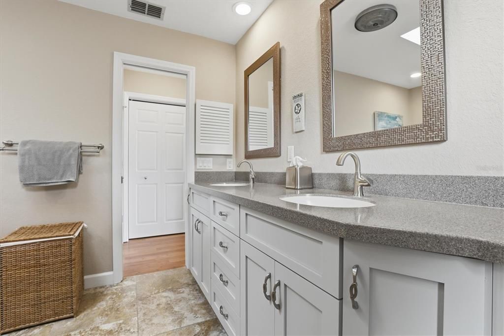 For Sale: $1,200,000 (3 beds, 2 baths, 2184 Square Feet)