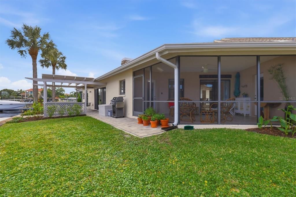 For Sale: $1,200,000 (3 beds, 2 baths, 2184 Square Feet)