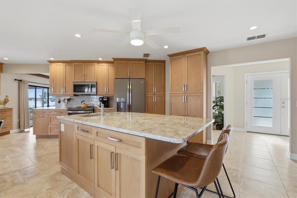 For Sale: $1,200,000 (3 beds, 2 baths, 2184 Square Feet)