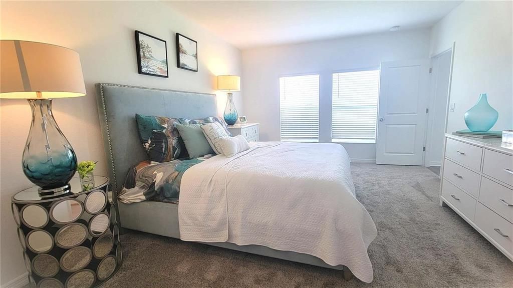 En Renta: $2,300 (4 camas, 2 baños, 1936 Pies cuadrados)