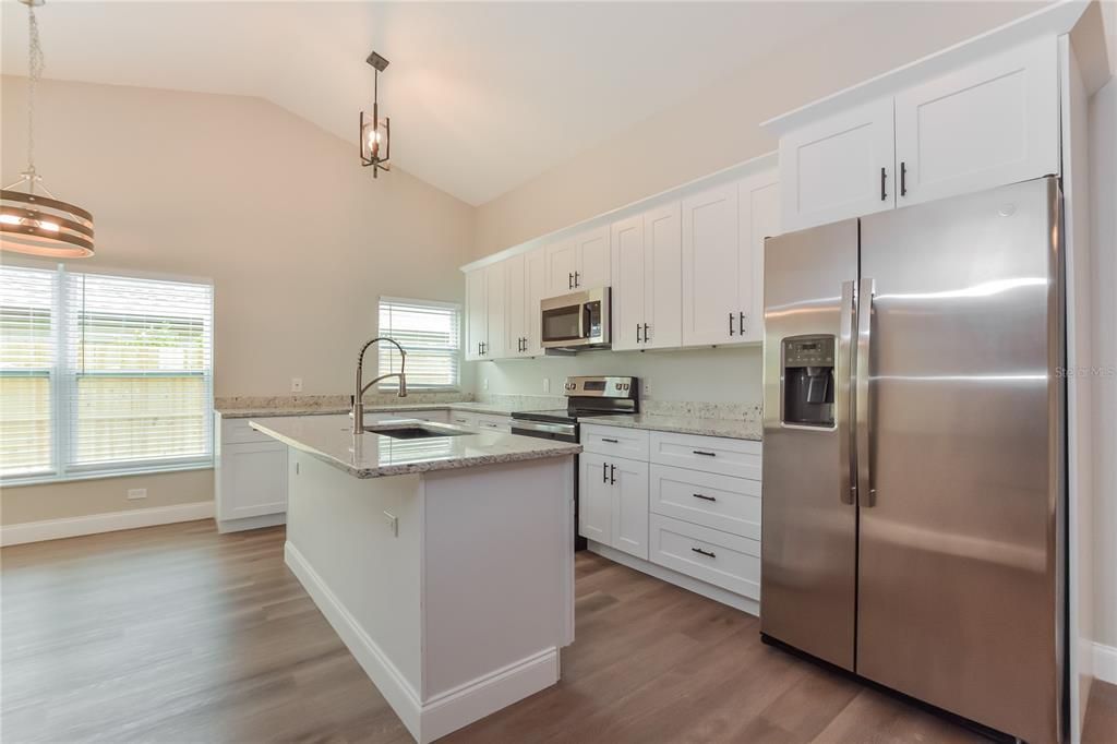 В аренду: $2,505 (5 спален, 2 ванн, 2043 Квадратных фут)