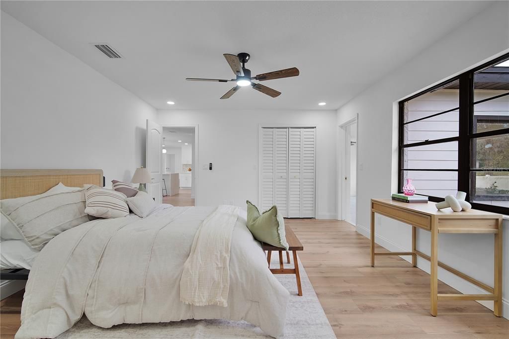 На продажу: $795,000 (4 спален, 2 ванн, 2493 Квадратных фут)