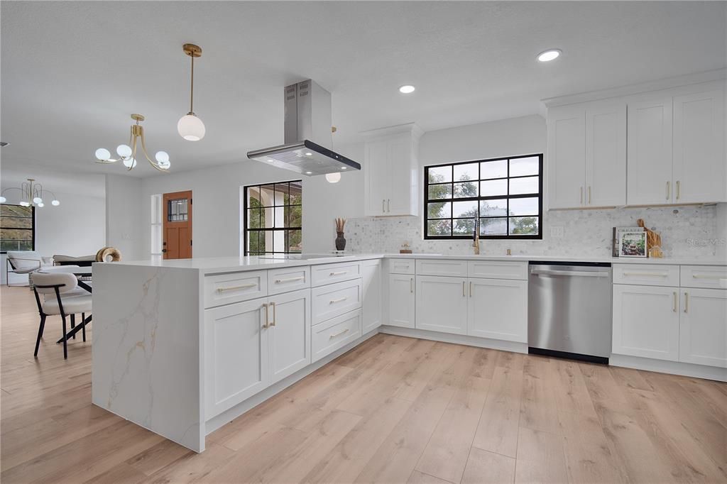 На продажу: $795,000 (4 спален, 2 ванн, 2493 Квадратных фут)