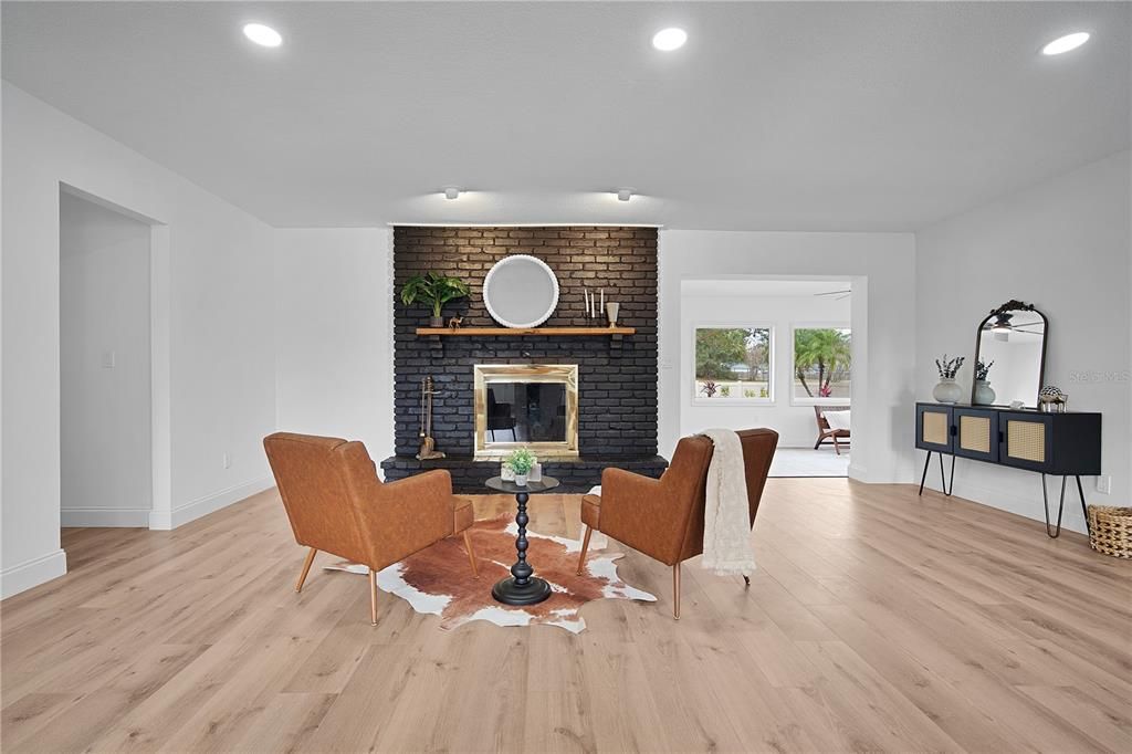 На продажу: $795,000 (4 спален, 2 ванн, 2493 Квадратных фут)