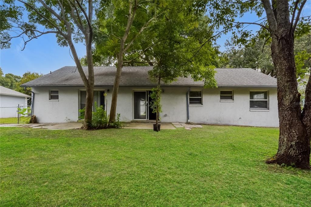 For Rent: $1,965 (3 beds, 2 baths, 1398 Square Feet)