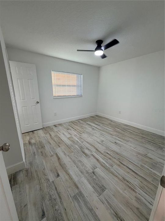 На продажу: $299,990 (4 спален, 2 ванн, 1096 Квадратных фут)