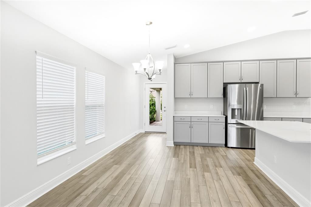 待售: $330,000 (3 贝兹, 2 浴室, 1534 平方英尺)