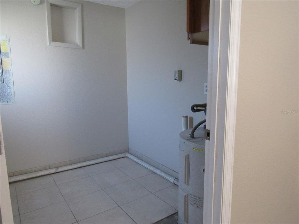 For Rent: $1,550 (3 beds, 1 baths, 1224 Square Feet)