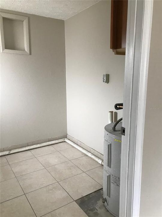 For Rent: $1,550 (3 beds, 1 baths, 1224 Square Feet)