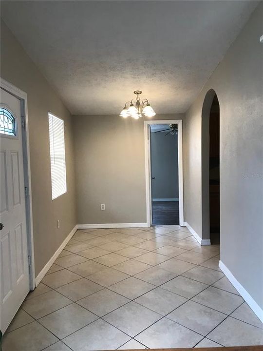 For Rent: $1,550 (3 beds, 1 baths, 1224 Square Feet)