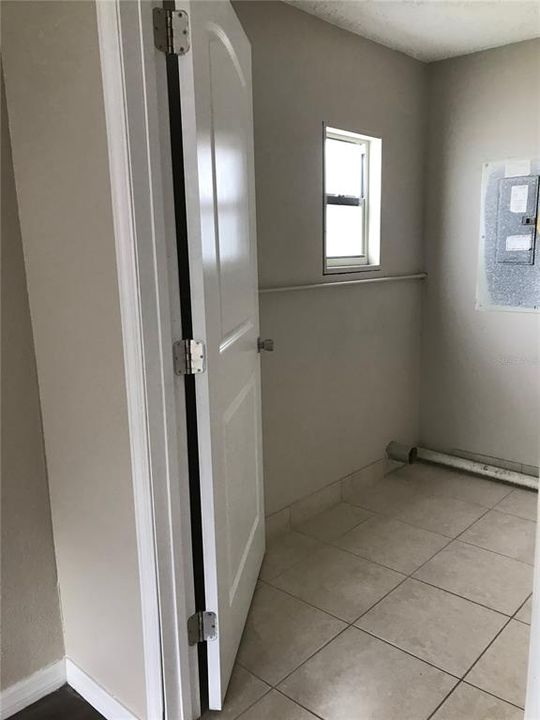 For Rent: $1,550 (3 beds, 1 baths, 1224 Square Feet)