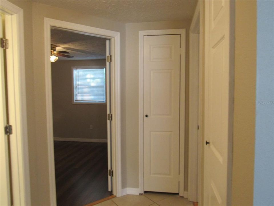 For Rent: $1,550 (3 beds, 1 baths, 1224 Square Feet)