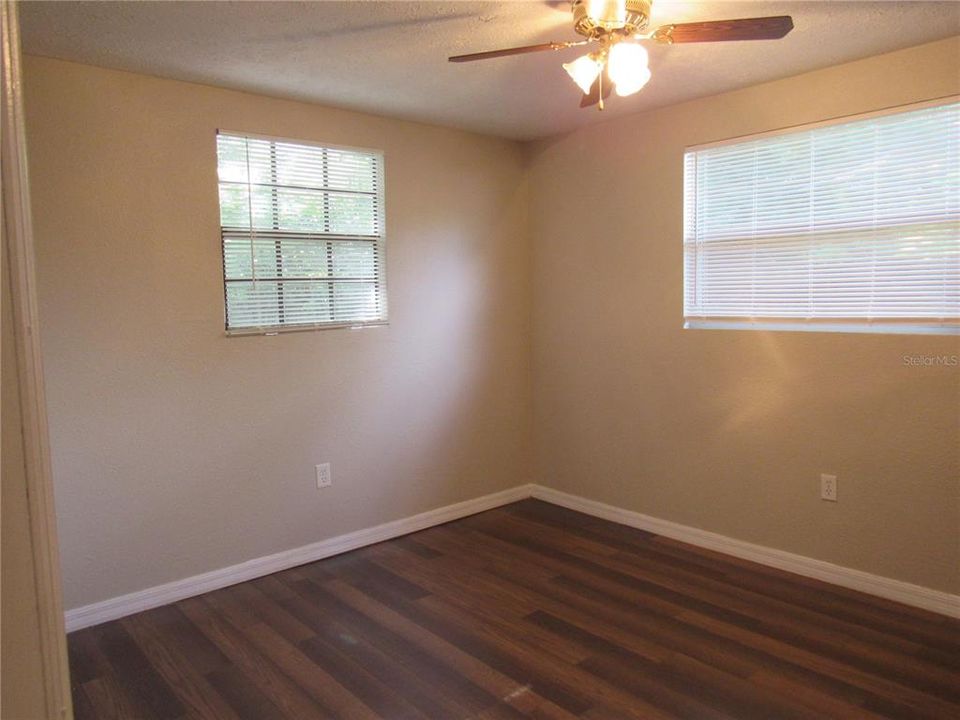 For Rent: $1,550 (3 beds, 1 baths, 1224 Square Feet)
