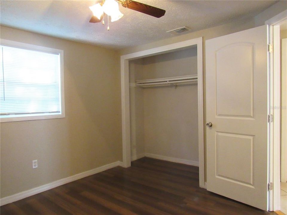 For Rent: $1,550 (3 beds, 1 baths, 1224 Square Feet)