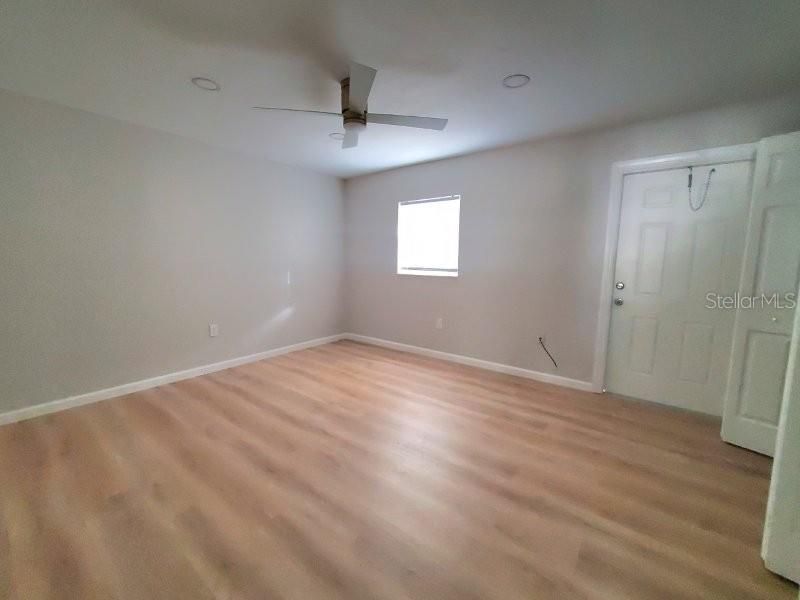 For Rent: $1,200 (1 beds, 1 baths, 680 Square Feet)