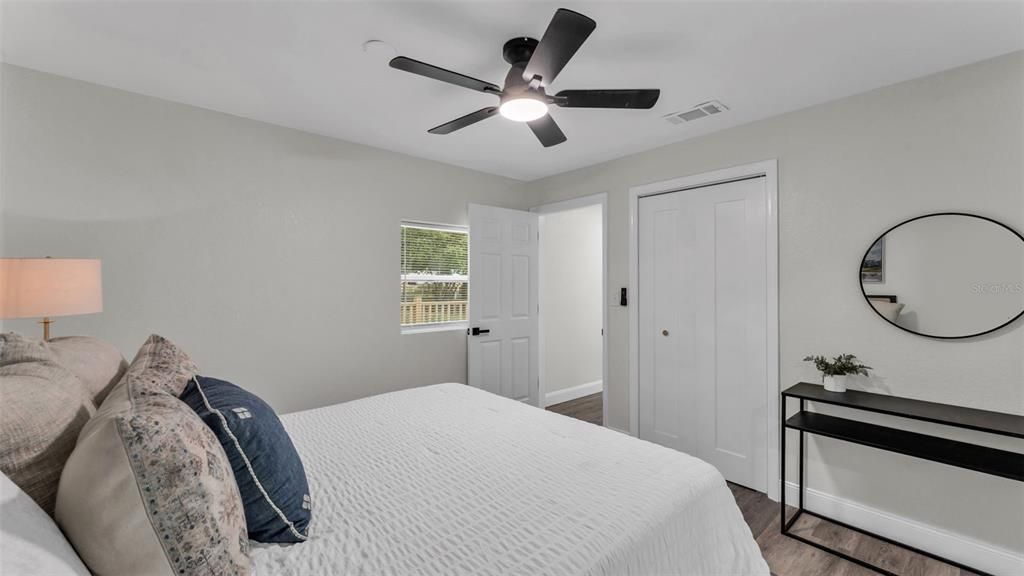 For Sale: $265,000 (4 beds, 2 baths, 1384 Square Feet)