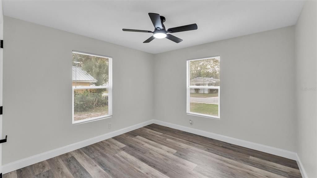 For Sale: $265,000 (4 beds, 2 baths, 1384 Square Feet)