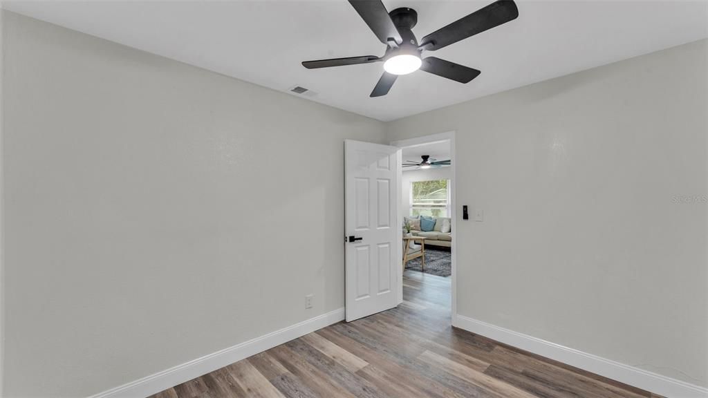 For Sale: $265,000 (4 beds, 2 baths, 1384 Square Feet)