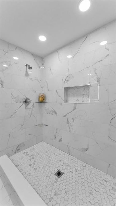 For Sale: $265,000 (4 beds, 2 baths, 1384 Square Feet)