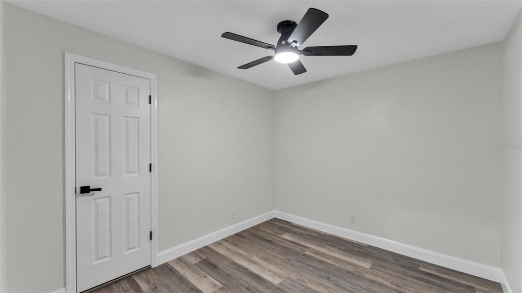 For Sale: $265,000 (4 beds, 2 baths, 1384 Square Feet)