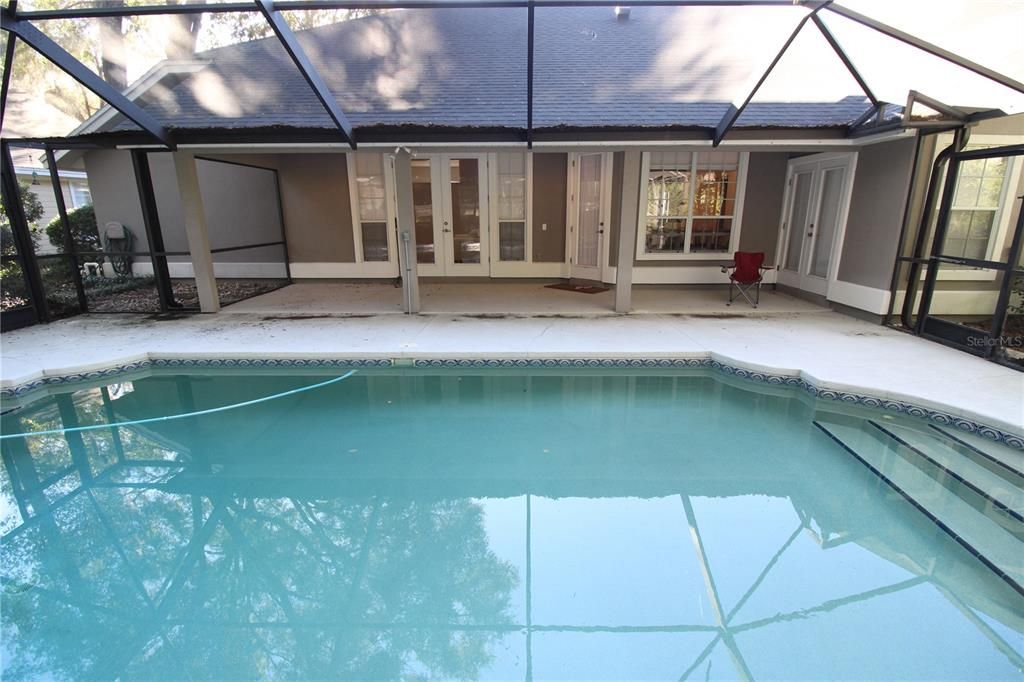 For Rent: $2,600 (3 beds, 2 baths, 1998 Square Feet)