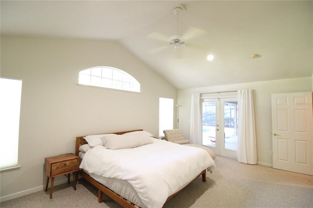 For Rent: $2,600 (3 beds, 2 baths, 1998 Square Feet)