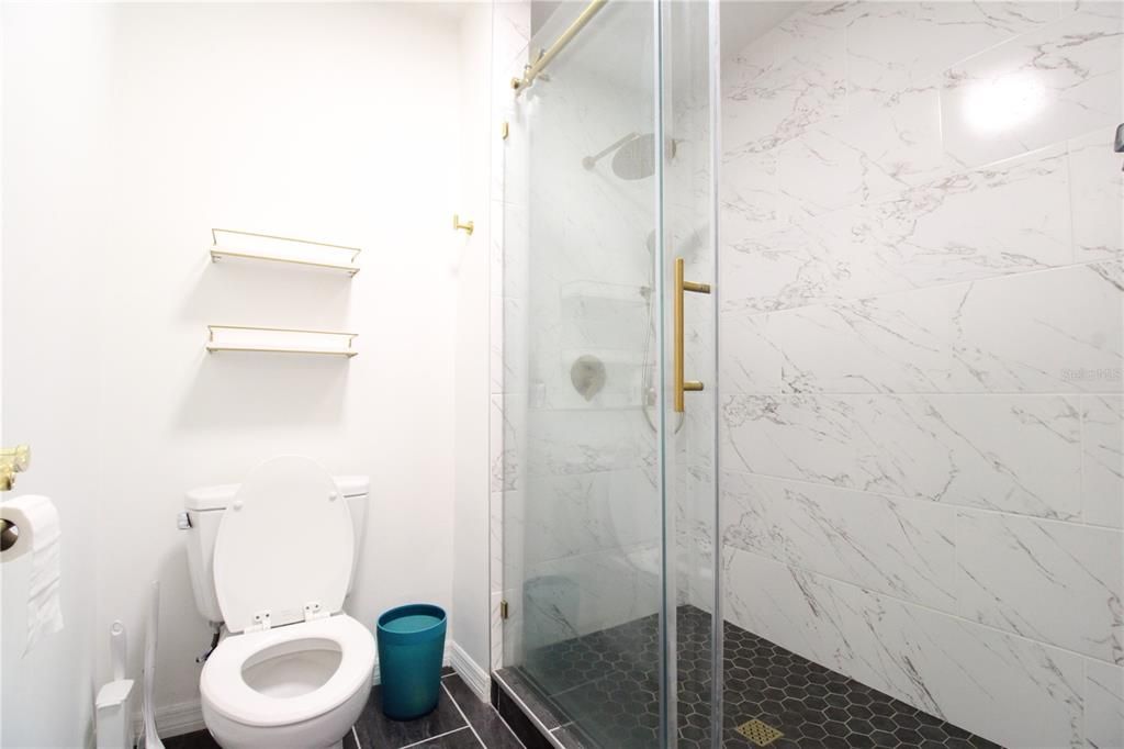 For Rent: $2,600 (3 beds, 2 baths, 1998 Square Feet)