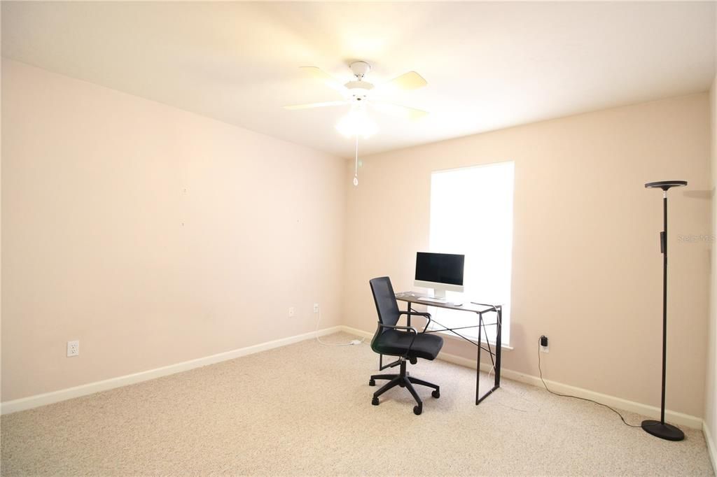 For Rent: $2,600 (3 beds, 2 baths, 1998 Square Feet)