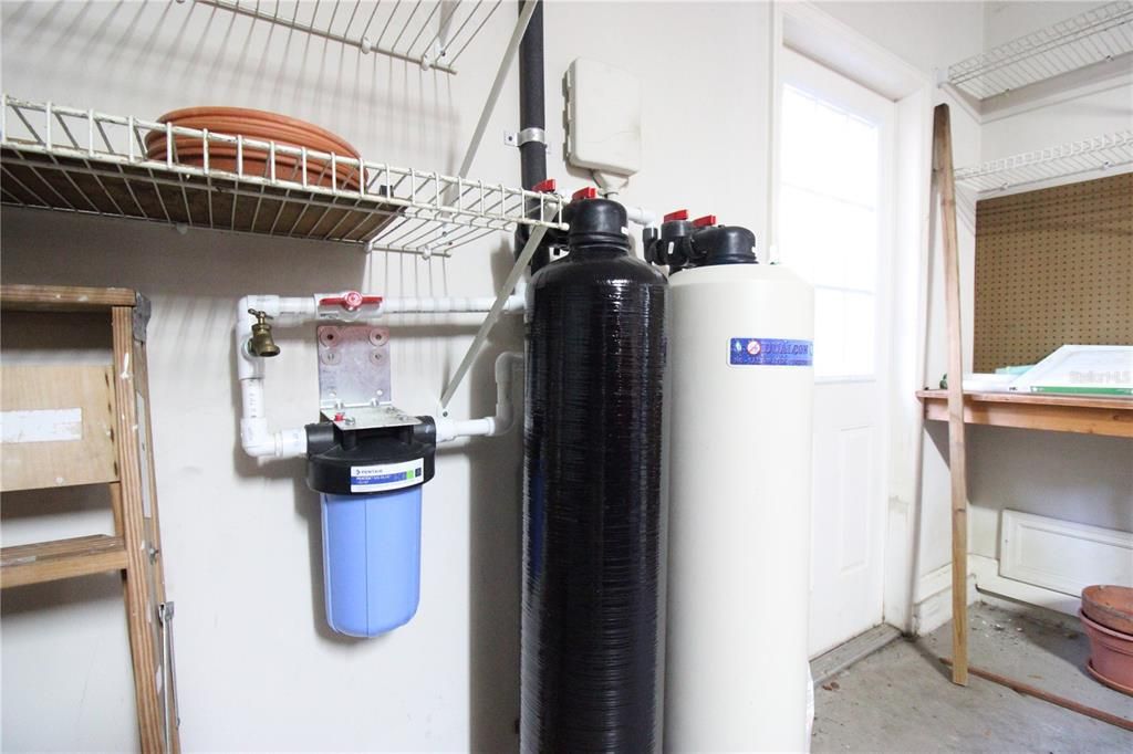 For Rent: $2,600 (3 beds, 2 baths, 1998 Square Feet)