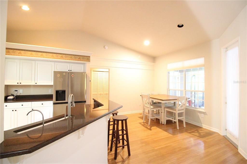 For Rent: $2,600 (3 beds, 2 baths, 1998 Square Feet)