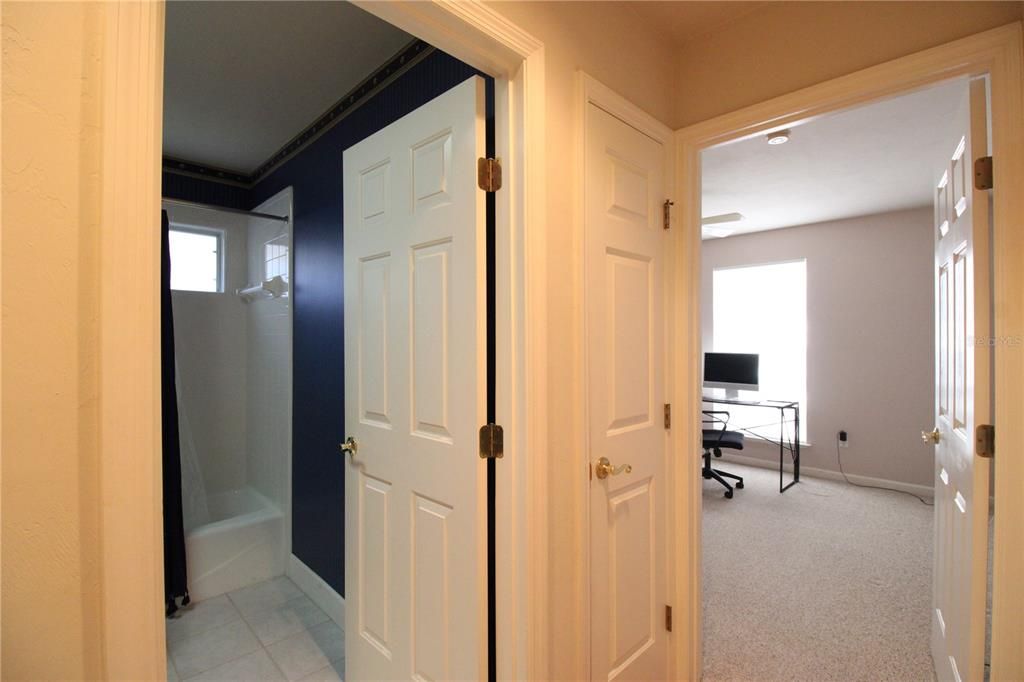 For Rent: $2,600 (3 beds, 2 baths, 1998 Square Feet)